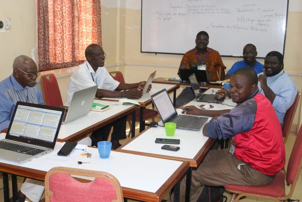 Participez à la révision de la Bible en Mooré